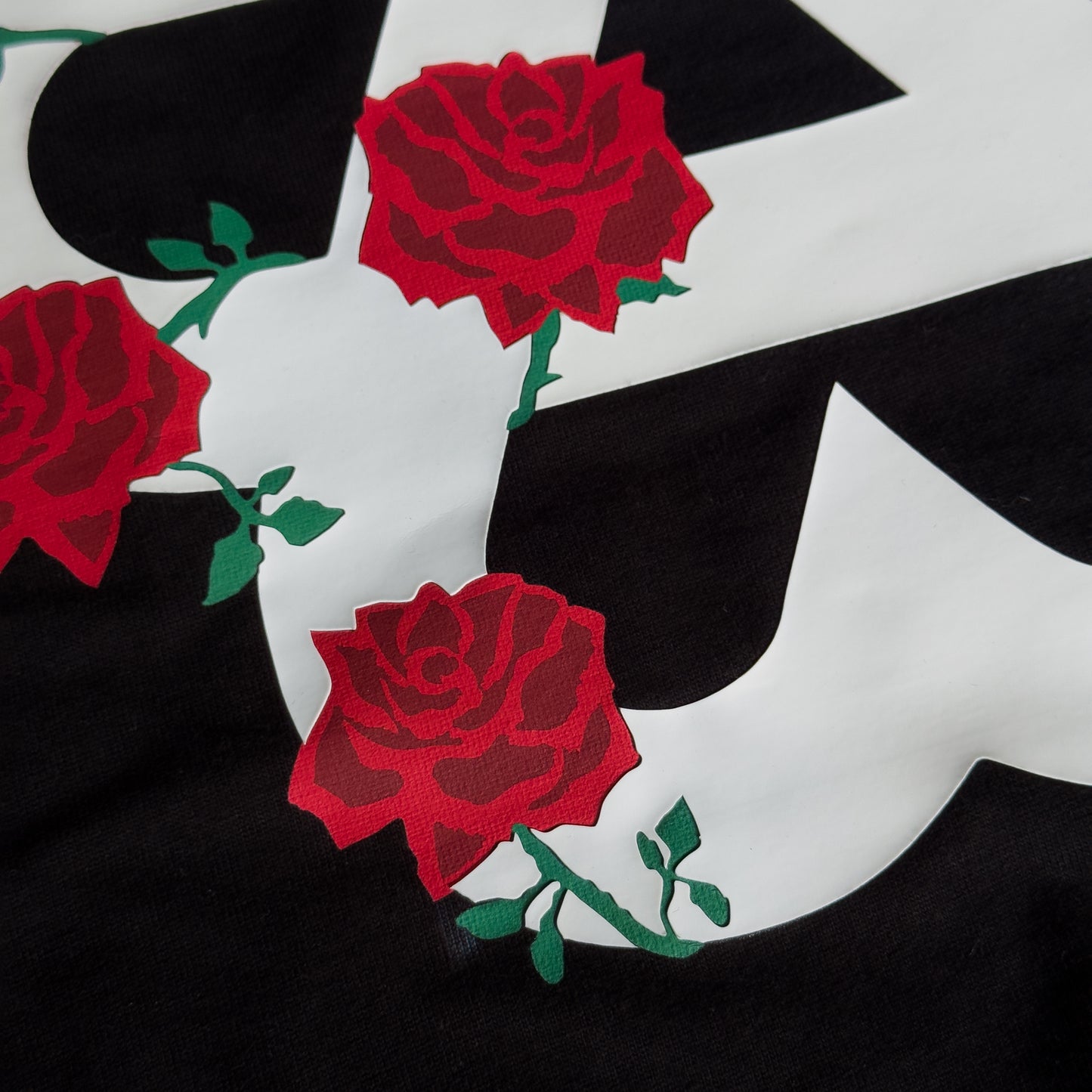 Roses T-Shirt - Black
