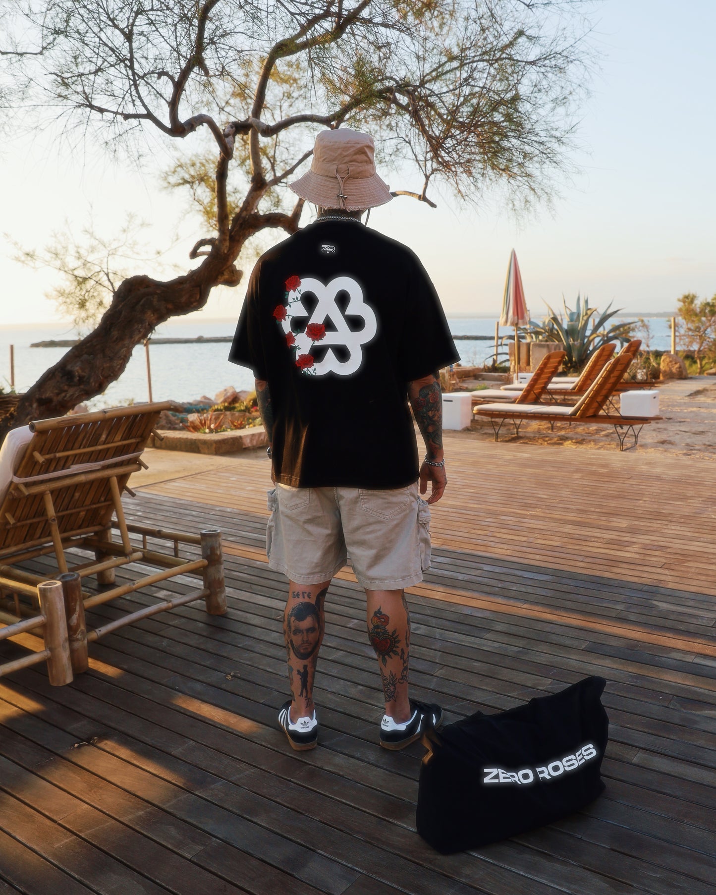 Roses T-Shirt - Black