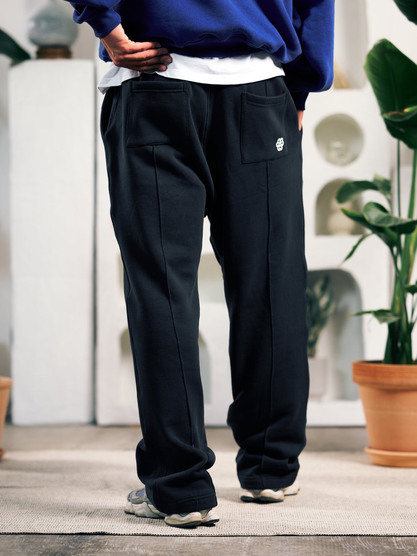 Roses Sweatpants - Black